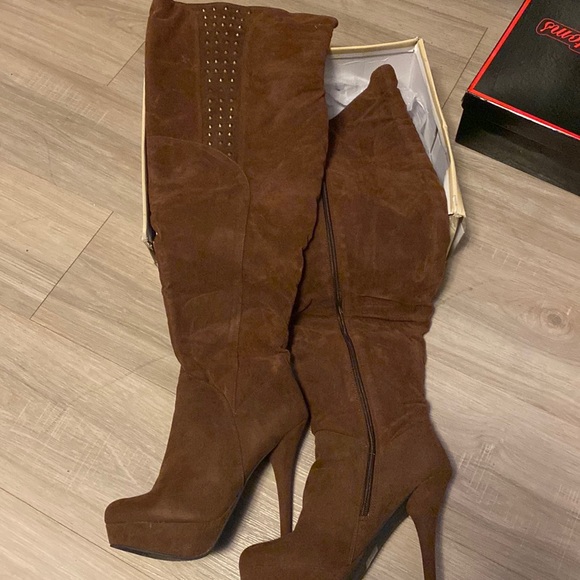 Thigh high boots brownish like new worn twice